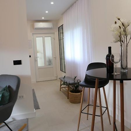 Flora Studio Apartments Korenica Exterior photo
